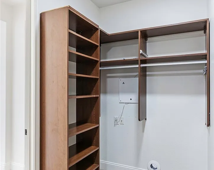 2462 Hollow Rock Ct — Photo 50
