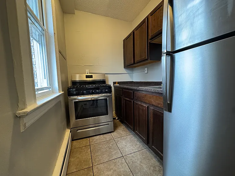 260 Hillside Ave #B4 — Photo 8