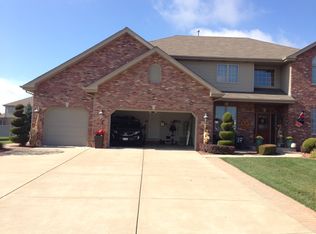 19520 Tramore Ln, Mokena, IL 60448