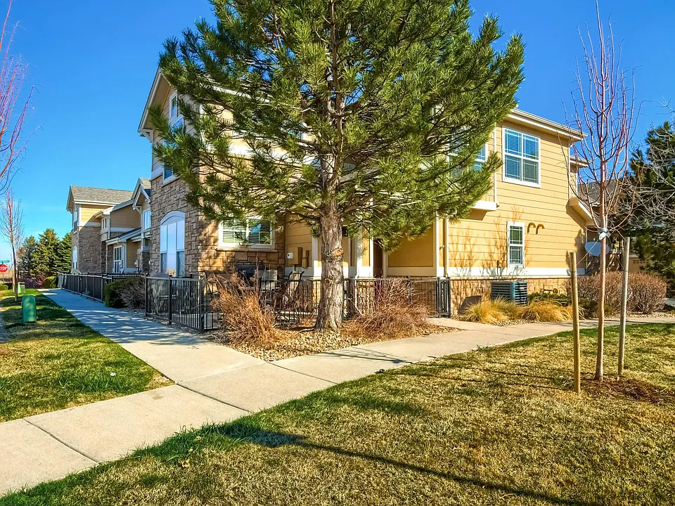 1751 S Buchanan Cir