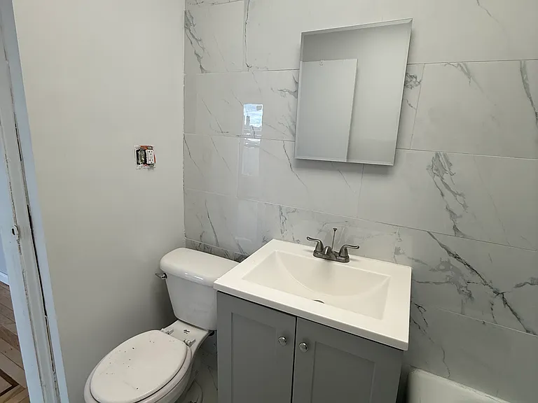 74 Market St #3 — Photo 4