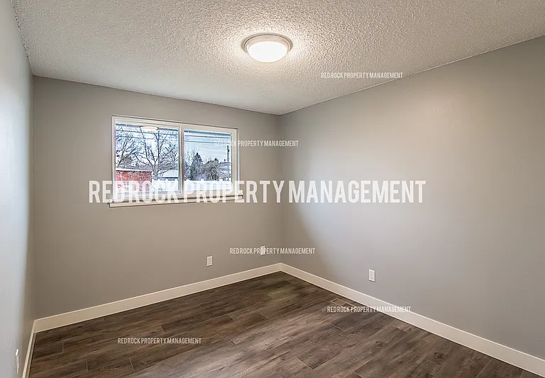 15313 E Broadway Ave — Photo 9