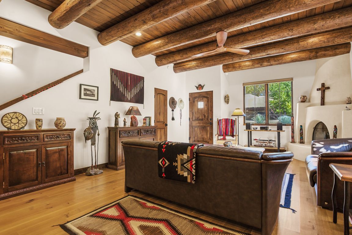 next background image