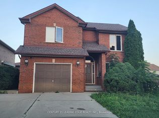 11 Westlawn Dr, Hamilton, ON L9B2J4