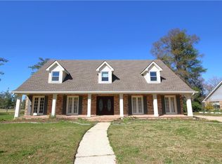 73 Rosedown Dr, Destrehan, LA 70047