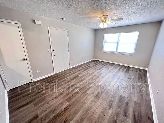 4th image of 144 N Crest Dr #146