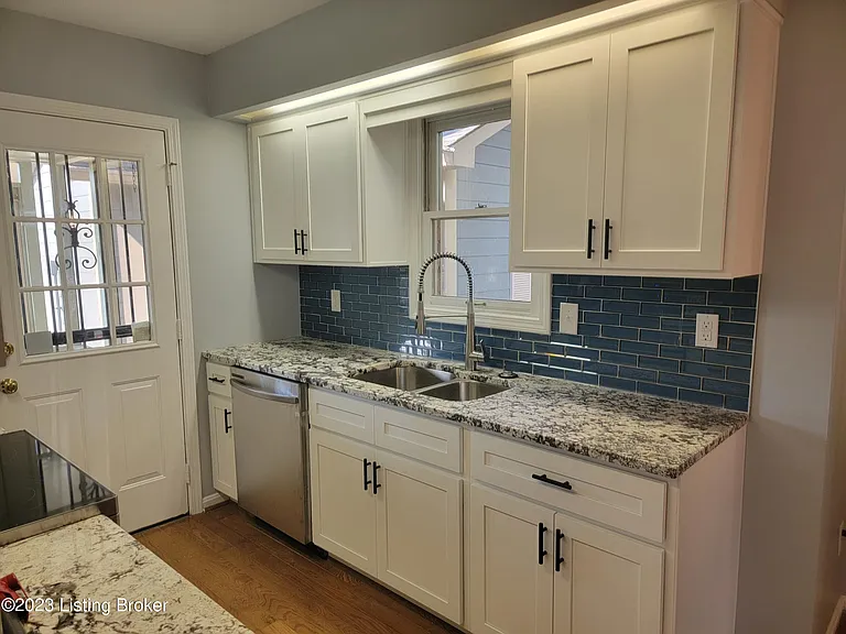 10315 Amberwell Park Rd — Photo 12