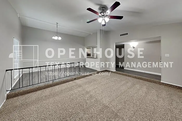 5901 Excalibur Dr — Photo 7