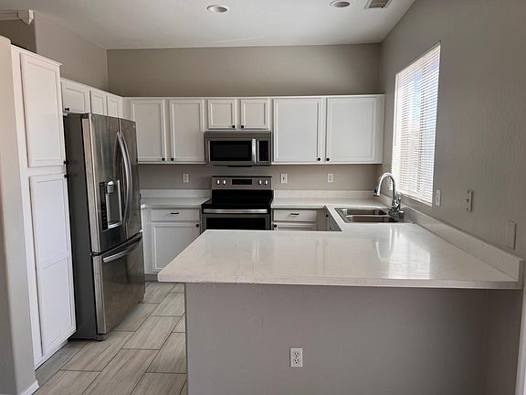 5th image of 11209 W Palm Ln