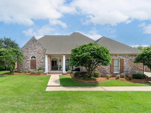 11121 N Oak Hills Pkwy, Baton Rouge, LA 70810