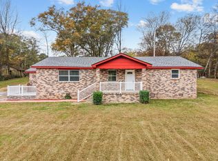 843 Schmitt Rd, Rossville, GA 30741