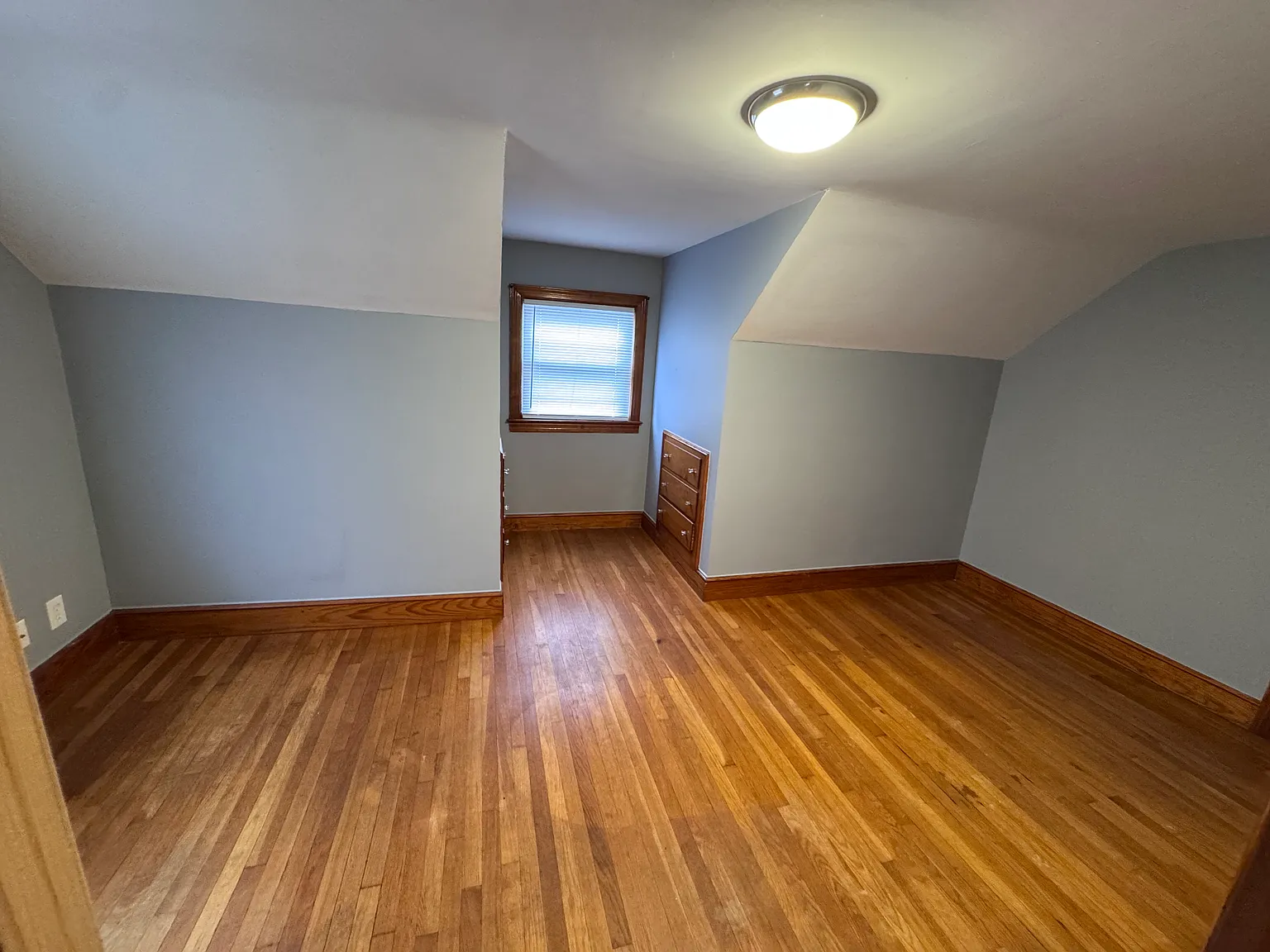2 bed, 1100 sqft, $2,000 — Photo 4