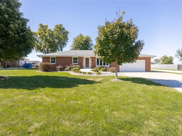 621 N Neunaber Dr, Moro, IL 62067