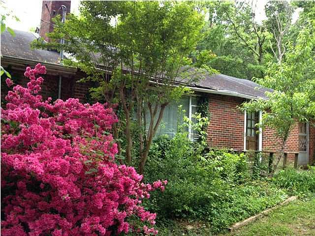 1st image of 408 Victoria Ave
