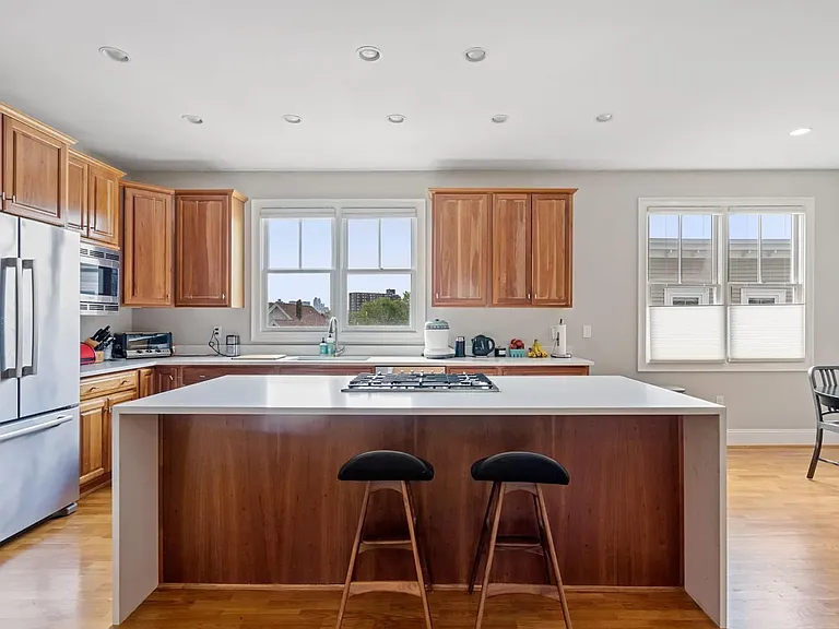 15 Dimick St #3 — Photo 10
