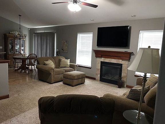 4th image of 1219 Algonquin Dr