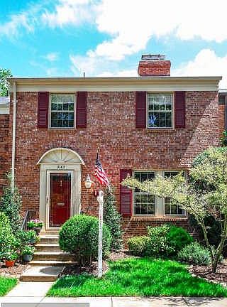 2nd image of 3143 Lindenwood Ln