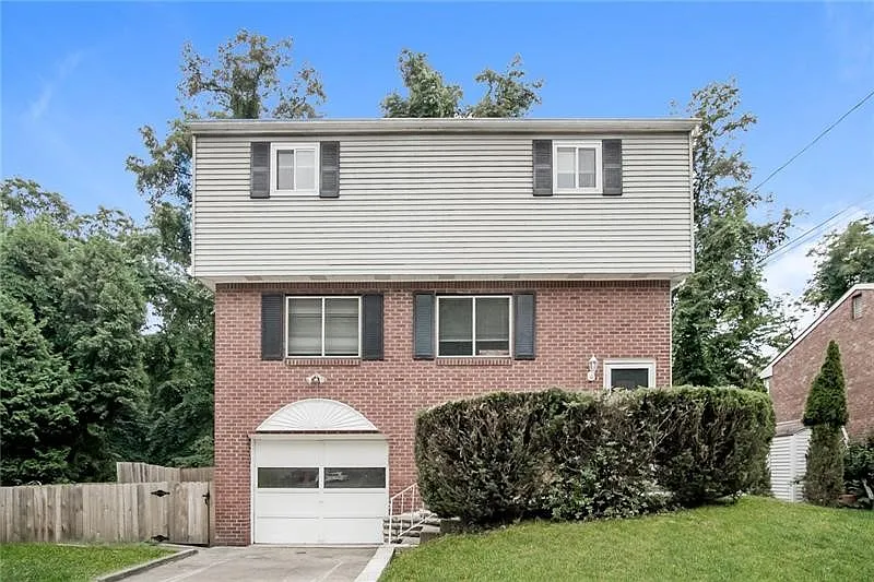 247 Golden Gate Dr photo 1