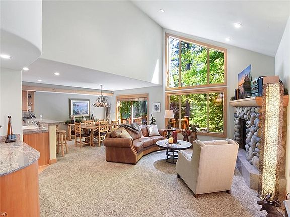 5th image of 899 Southwood Blvd #4