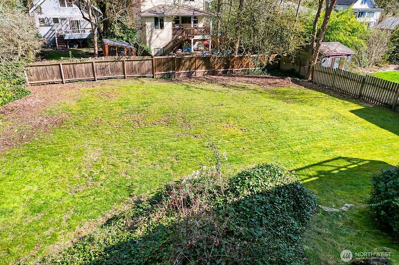 3rd image of 4712 44th Avenue S