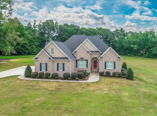 141 Clearwater Dr, Roxboro, NC 27574