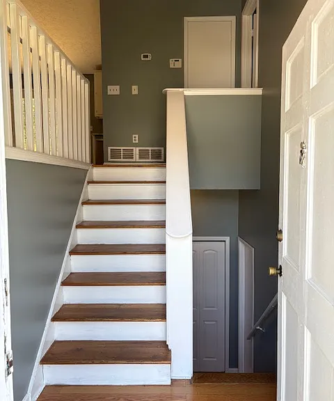 1015 Water Fall Pl — Photo 2