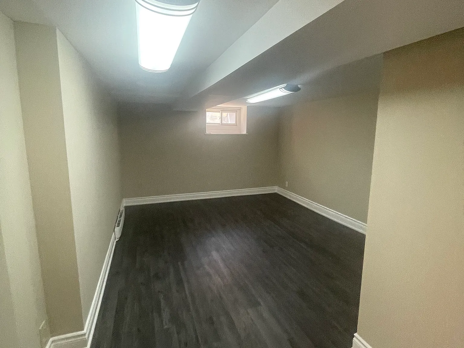 Cozy 1 Bedroom Unit — Photo 4