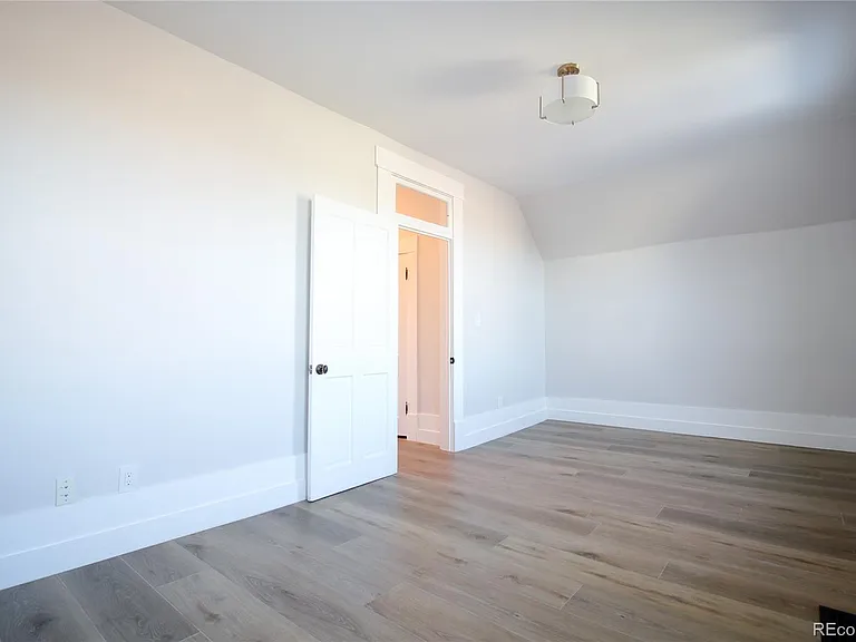 1544 N Downing St — Photo 40
