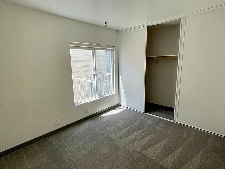 1451 Valencia St #4 — Photo 10