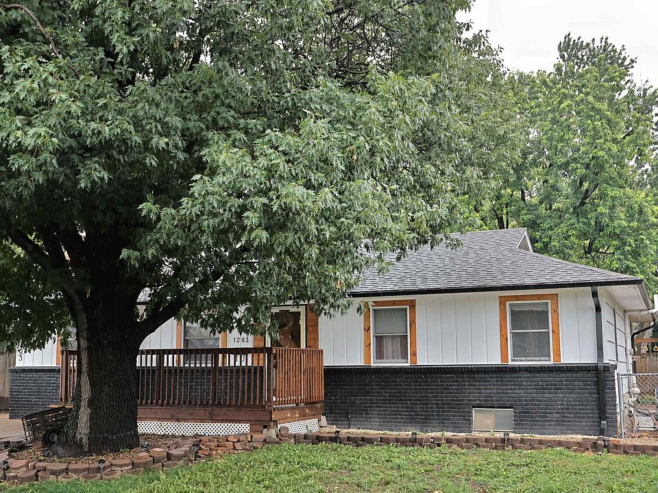 1st image of 1203 Dover Dr