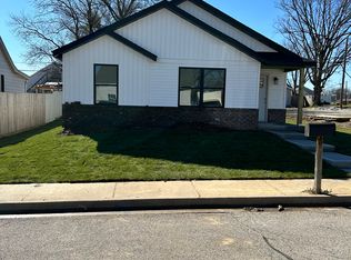 107 S Lange Ave, Maryville, IL 62062