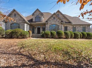 1800 Ole Hollow Ct, Oak Ridge, NC 27310