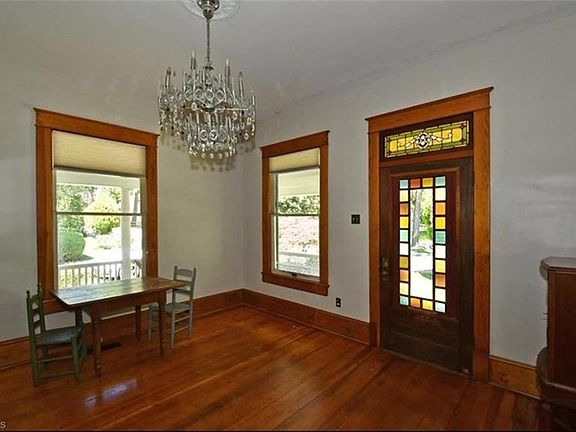 5th image of 112 Shady Blvd