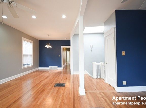2nd image of 4022 N Paulina St #2
