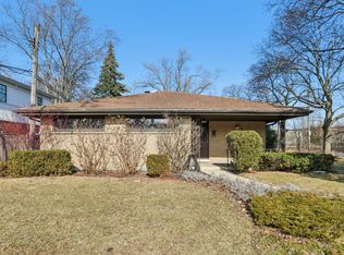 6890 N Loron Ave, Chicago, IL