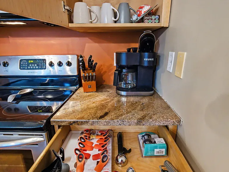 261 S Limestone St #304 — Photo 26