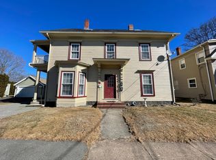 16 Oak St FLOOR 3, Danvers, MA 01923