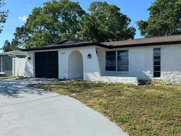 7605 Embassy Blvd, Port Richey, FL 34668