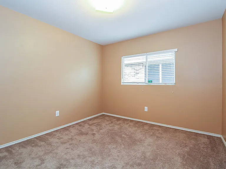 10001 Chrysalis Dr — Photo 14