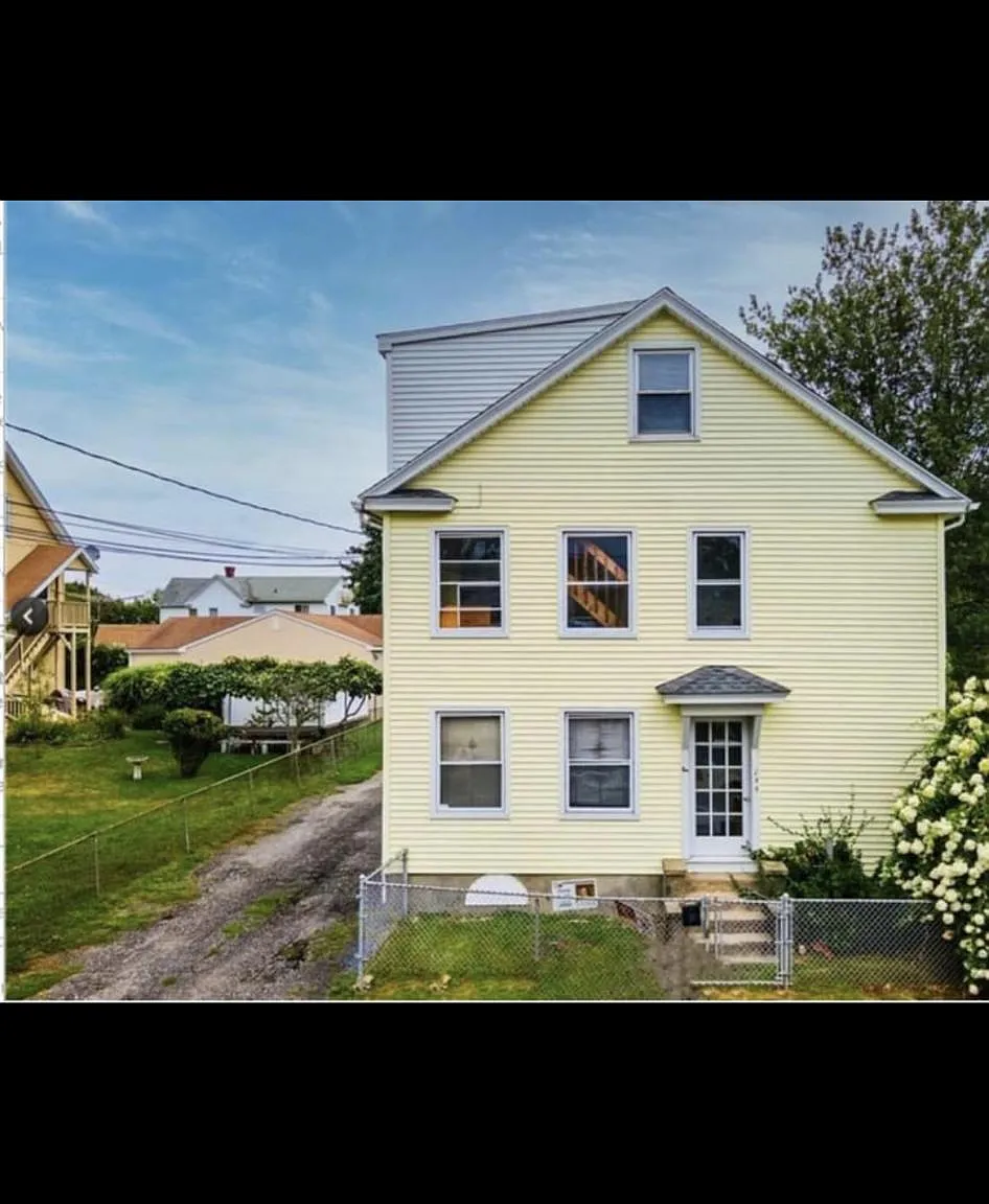 73 Norton St — Photo 2