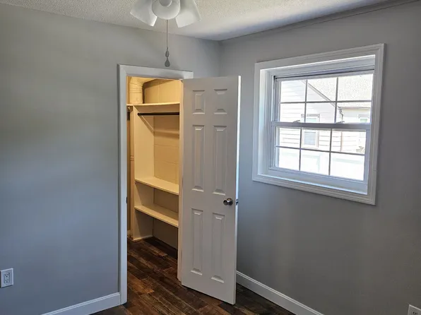 116 Cleveland St Floor 2, Woonsocket, RI 02895