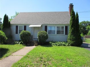 147 Grove St, Windsor Locks, CT 06096