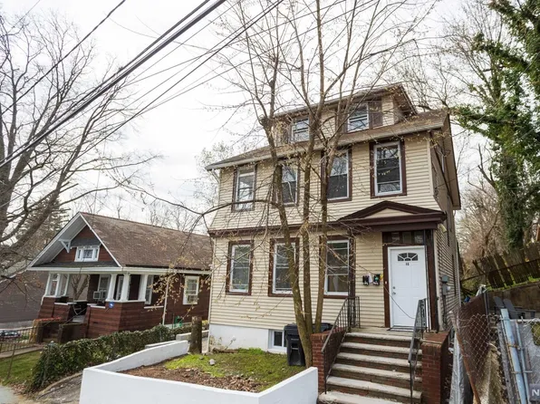 40-42 Silver St, Newark, NJ 07106