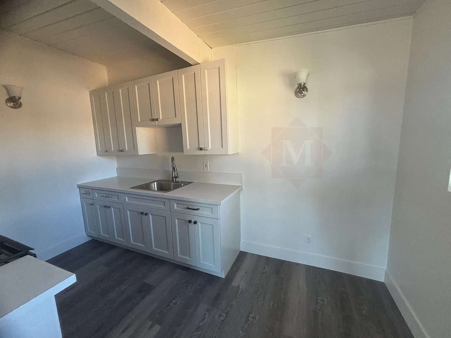 2 bed, 700 sqft, $2,000 — Photo 3