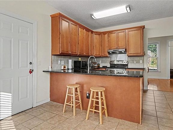 5th image of 4315 Chilton Way