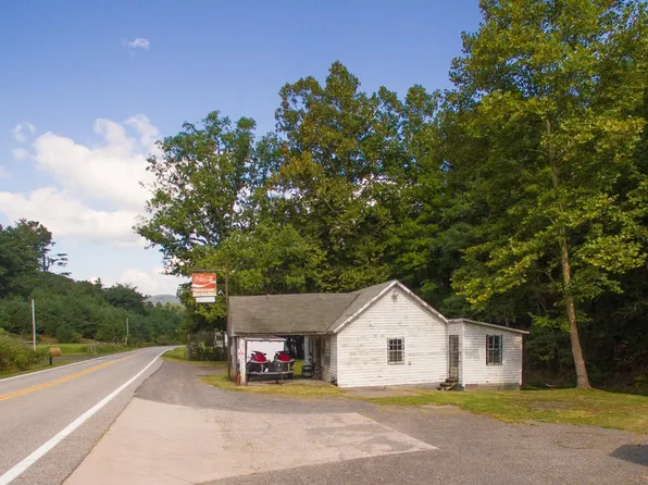 15847 Highland Tpke, Head Waters, VA 24442