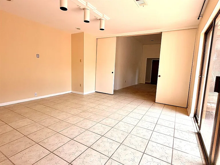 7718 Moondance Ln — Photo 7