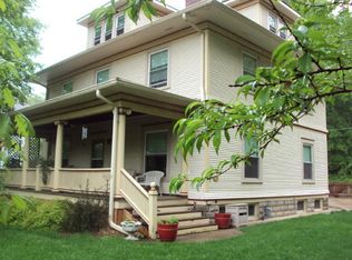 1045 23rd St, Rock Island, IL 61201