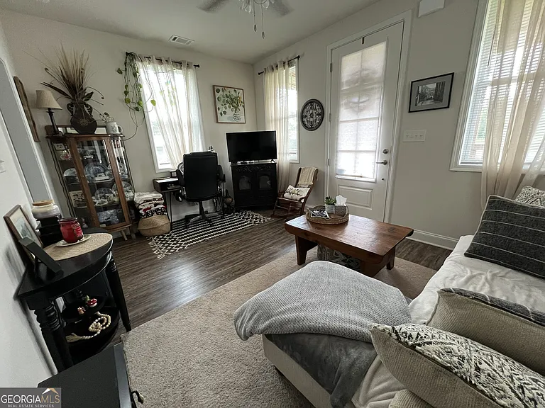 2467 Smith Rd #E — Photo 10