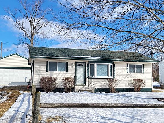 2nd image of 1763 Oak St